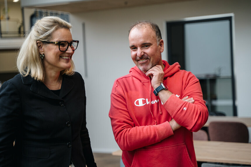 Oberbürgermeisterin Eva Weber und Stefan Schimpfle beim Rundgang | Foto: DZ.S